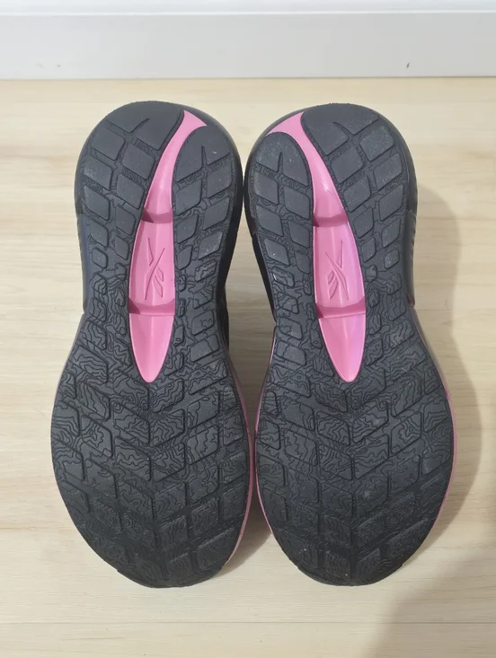 Women's Zignition Running Shoe Sz 9 - Picture 7 of 8